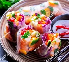 Fresh Shrimp and Vegetable Vietnamese Rolls