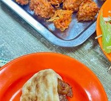 Braised Pork in Flatbread