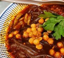 Spicy Beef Noodle Soup with Sauce