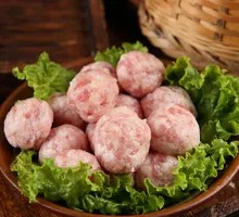 Hand-Pressed Fresh Meat Balls