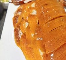 Vegetable-Flavored Roast Duck Whole