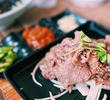 Pear Juice-Marinated Grilled Steak Slices
