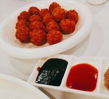 Crispy Fried Meatballs in Brown Sauce