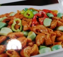 Pickled Garlic Stir-fried Pig Intestines