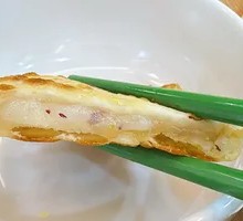 Rose-flavored Candy Cake