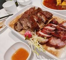 Premium Crispy Roast Goose