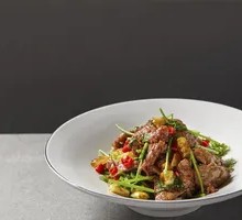 Stir-fried Jixi Yellow Beef