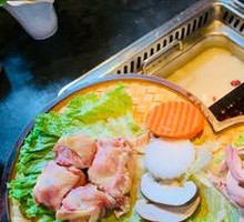 Family Fresh Pig's Trotter Chicken Hot Pot
