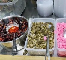 Click the top right to light up the shop's refreshing pickled mustard greens