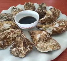 Steamed Large Oysters