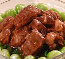 Braised Pork Ribs with Noodles