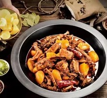 Stewed Goose in Iron Pot
