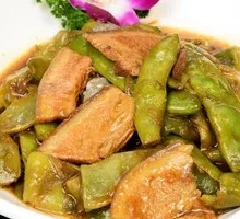 Braised Pork Belly with Yardlong Beans
