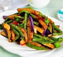 Stir-fried long beans with eggplant