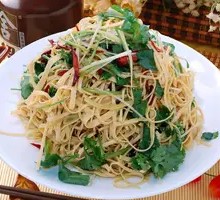Flavorful Tofu Noodles