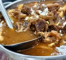 Stewed Beef Tendons and Noodles