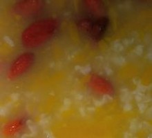 Pumpkin and Goji Berry Porridge