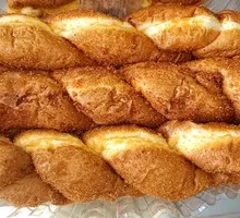 Juicy Red Bean Twists