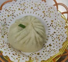 Leek, Shrimp, and Egg Dumplings