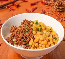 Beef Noodles with Pea Sauce