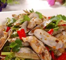 Spicy Stir-Fried Clams