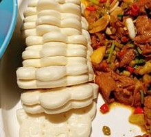 Stir-Fried Beef with Yellow Onion