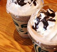 Matcha Cocoa Crunch Frappuccino