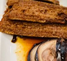 Braised Eel with Pork Elbow