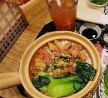 Crispy腊肠 & Chicken Claypot Rice