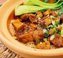 Black Pepper Beef Claypot Rice