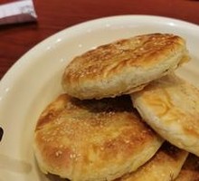 Braised Pork in Flatbread