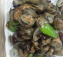 Spicy Stir-Fried Clams