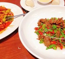 Stir-Fried Beef with Yellow Onion