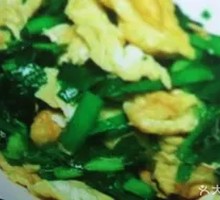 Stir-fried eggs with chives