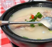 Chengdu Old-Mom's Pig Trotter Soup