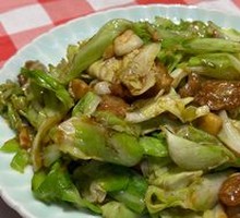 Fried Pork Rind Stir-Fried Cabbage