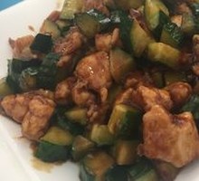 Stir-Fried Chicken with Sauce