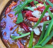 Braised Pork Knuckle with Spicy Oil