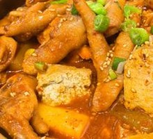 Fresh Burned Black Tofu Flower Chicken Claw Pot