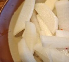 Refreshing and Flavorful Pickles