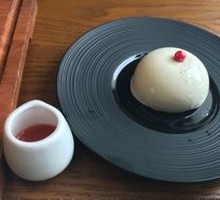 Vanilla Custard with Fresh Strawberry Juice