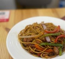 Black Pepper Beef Noodles