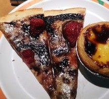 Strawberry Chocolate Pizza