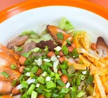 Family Feast Rice Noodles