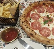 Salami Pizza