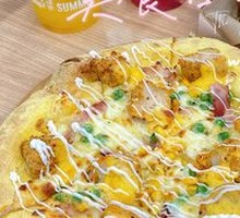 Golden Yolk Chicken Pizza