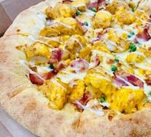 Golden Yolk Chicken Pizza