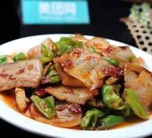 Spicy Pepper Stir-Fried Pork Rice Bowl