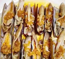 Garlic Steamed Bamboo Clams