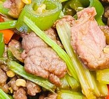 Stir-Fried Beef with Yellow Onion